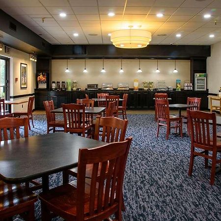 Quality Inn ルイスバーグ エクステリア 写真