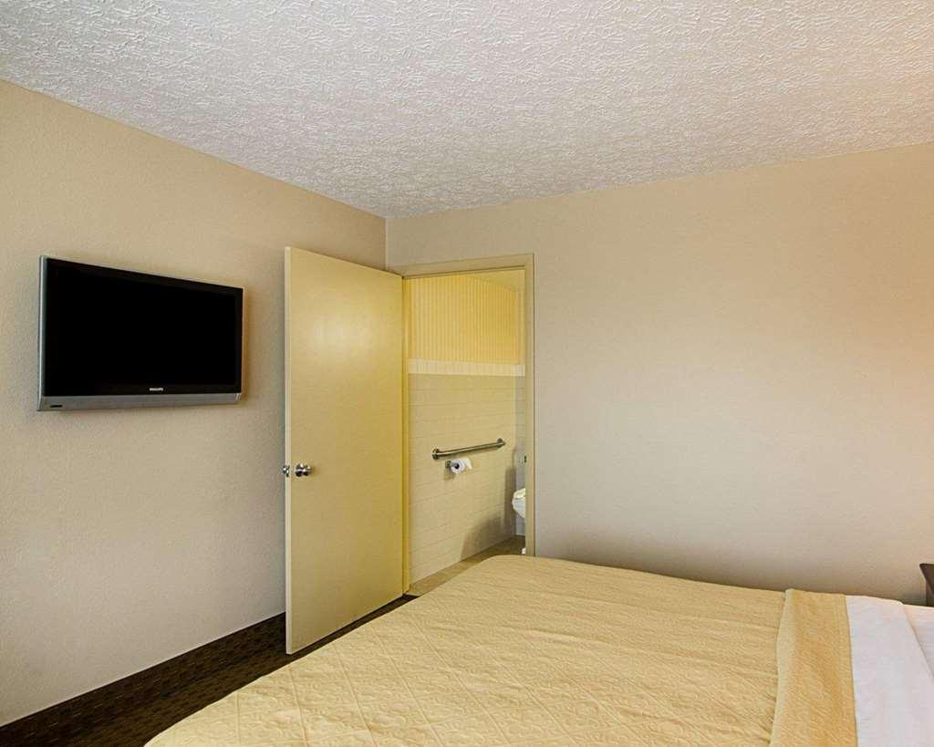 Quality Inn ルイスバーグ 部屋 写真
