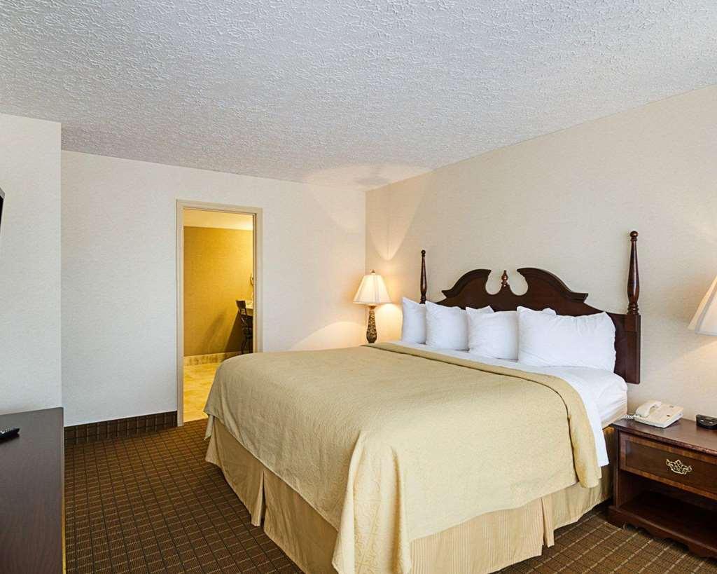 Quality Inn ルイスバーグ 部屋 写真