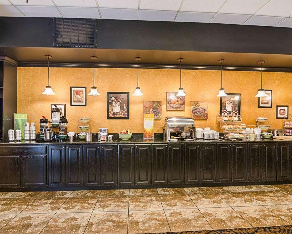 Quality Inn ルイスバーグ レストラン 写真