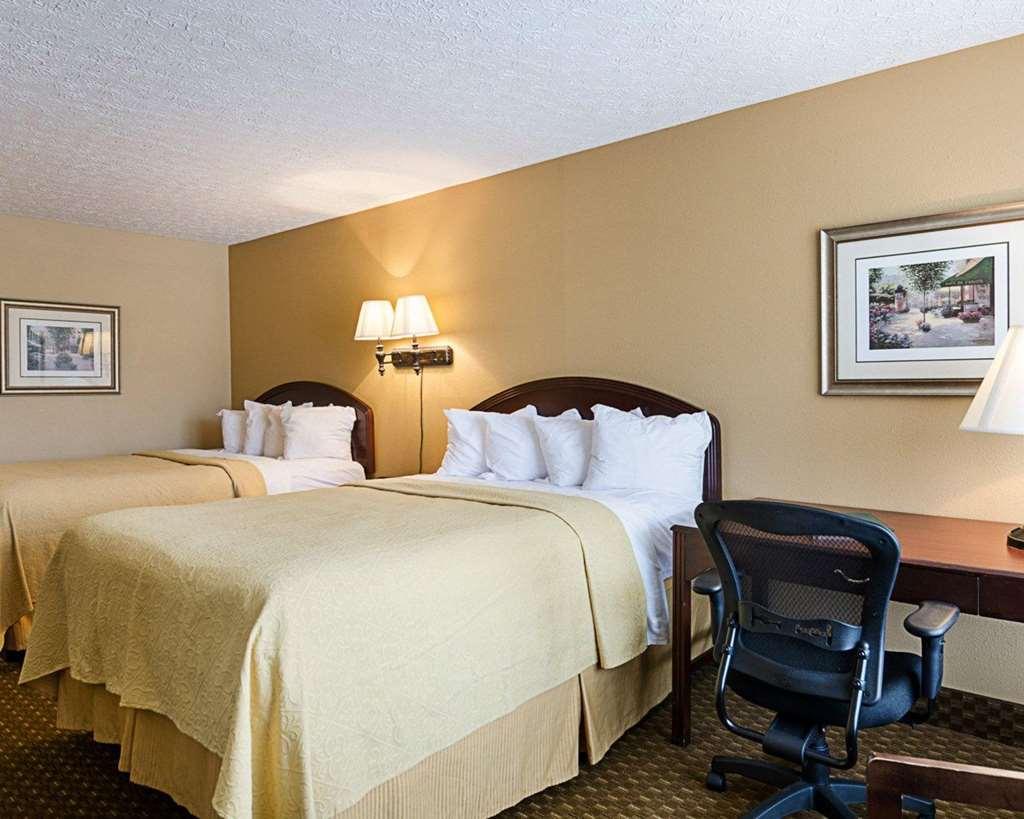 Quality Inn ルイスバーグ 部屋 写真