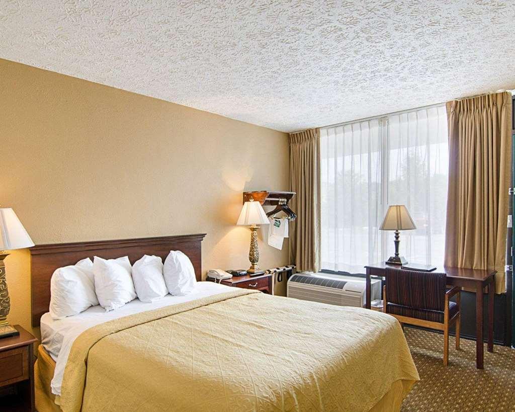 Quality Inn ルイスバーグ 部屋 写真
