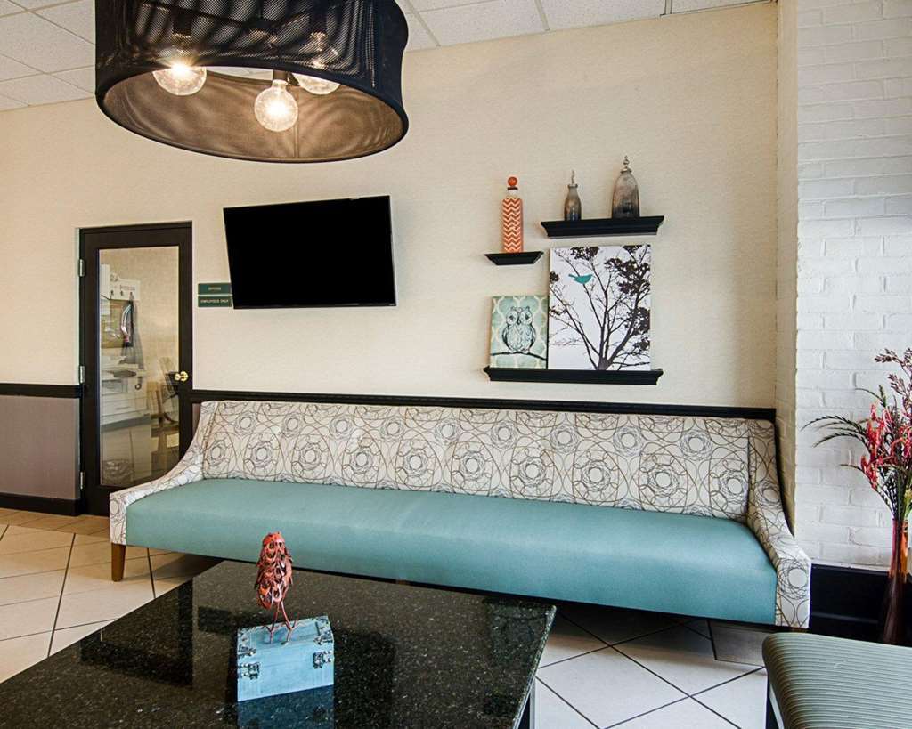 Quality Inn ルイスバーグ インテリア 写真